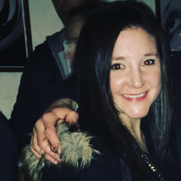 Meet your Posher, Hayley - Picture 1 of 1